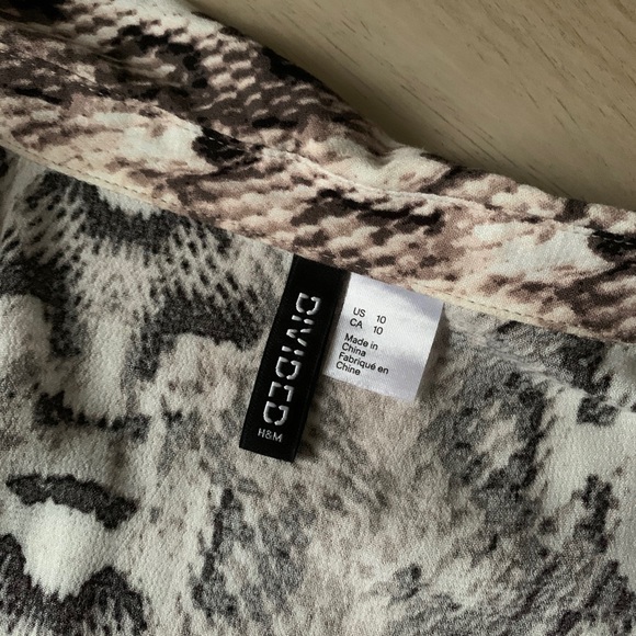 Snake skin blouse - Picture 3 of 3